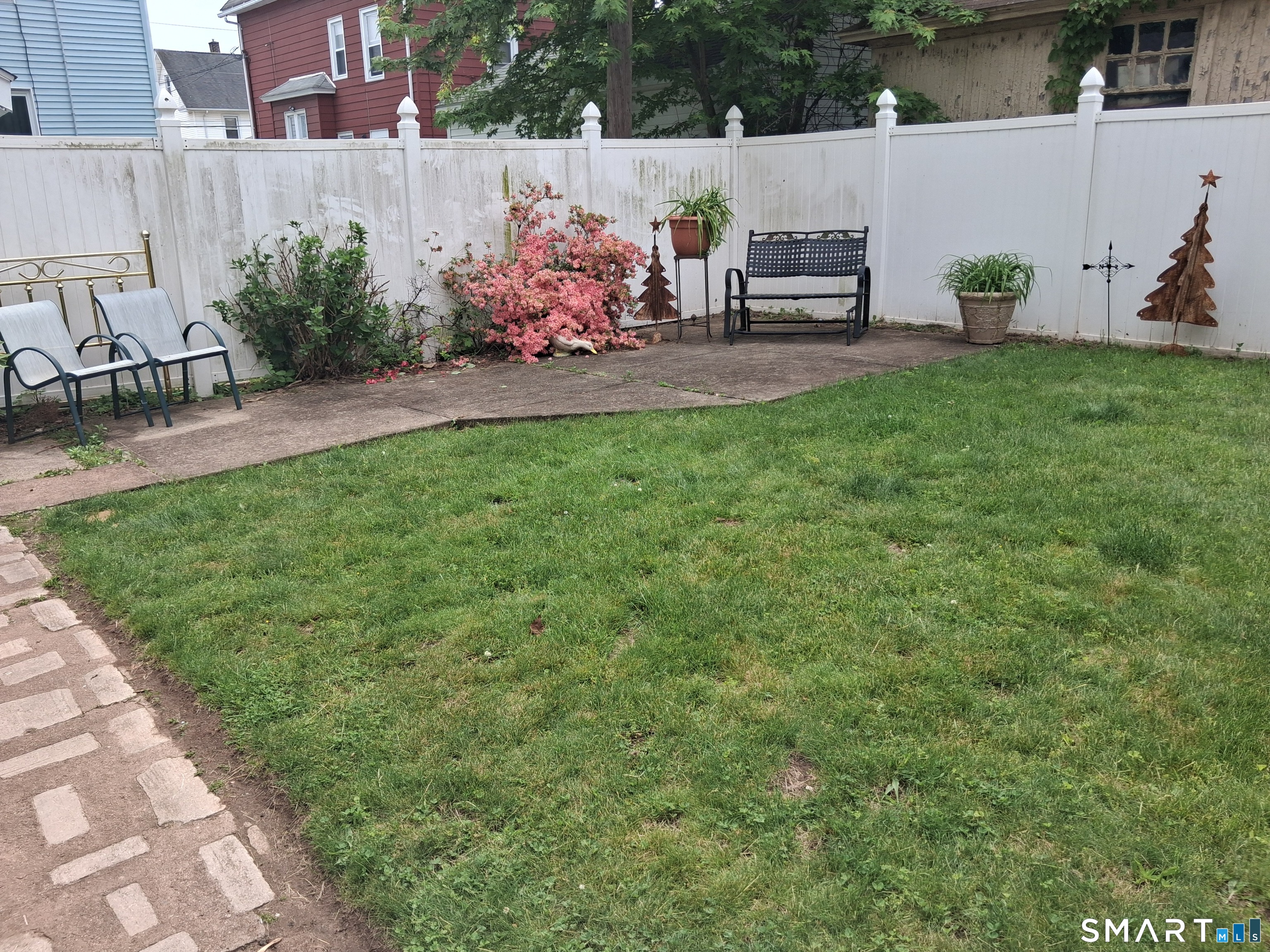 26 4TH Street Hamden CT 06514