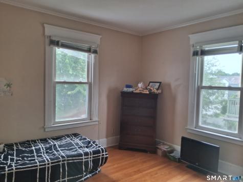 26 4TH Street Hamden CT 06514