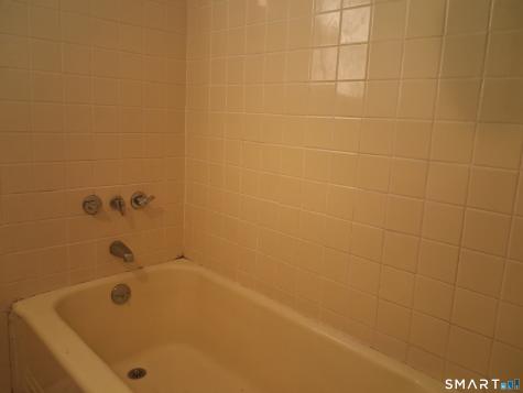 26 4TH Street Hamden CT 06514