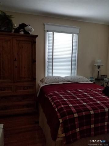 26 4TH Street Hamden CT 06514