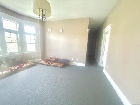 572 Elm Street New Haven CT 06511