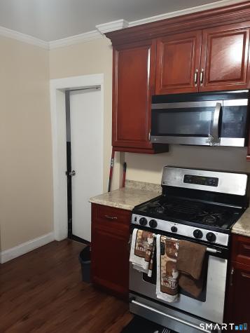 614-618 Bishop Avenue Bridgeport CT 06610