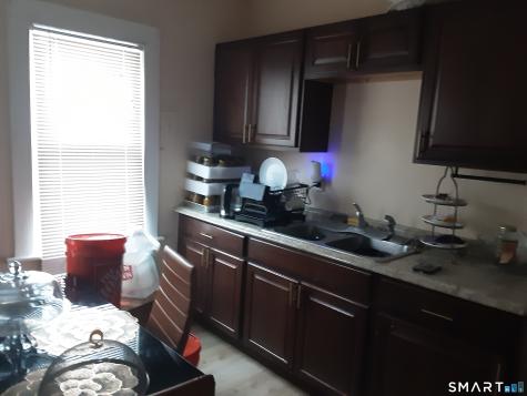 614-618 Bishop Avenue Bridgeport CT 06610