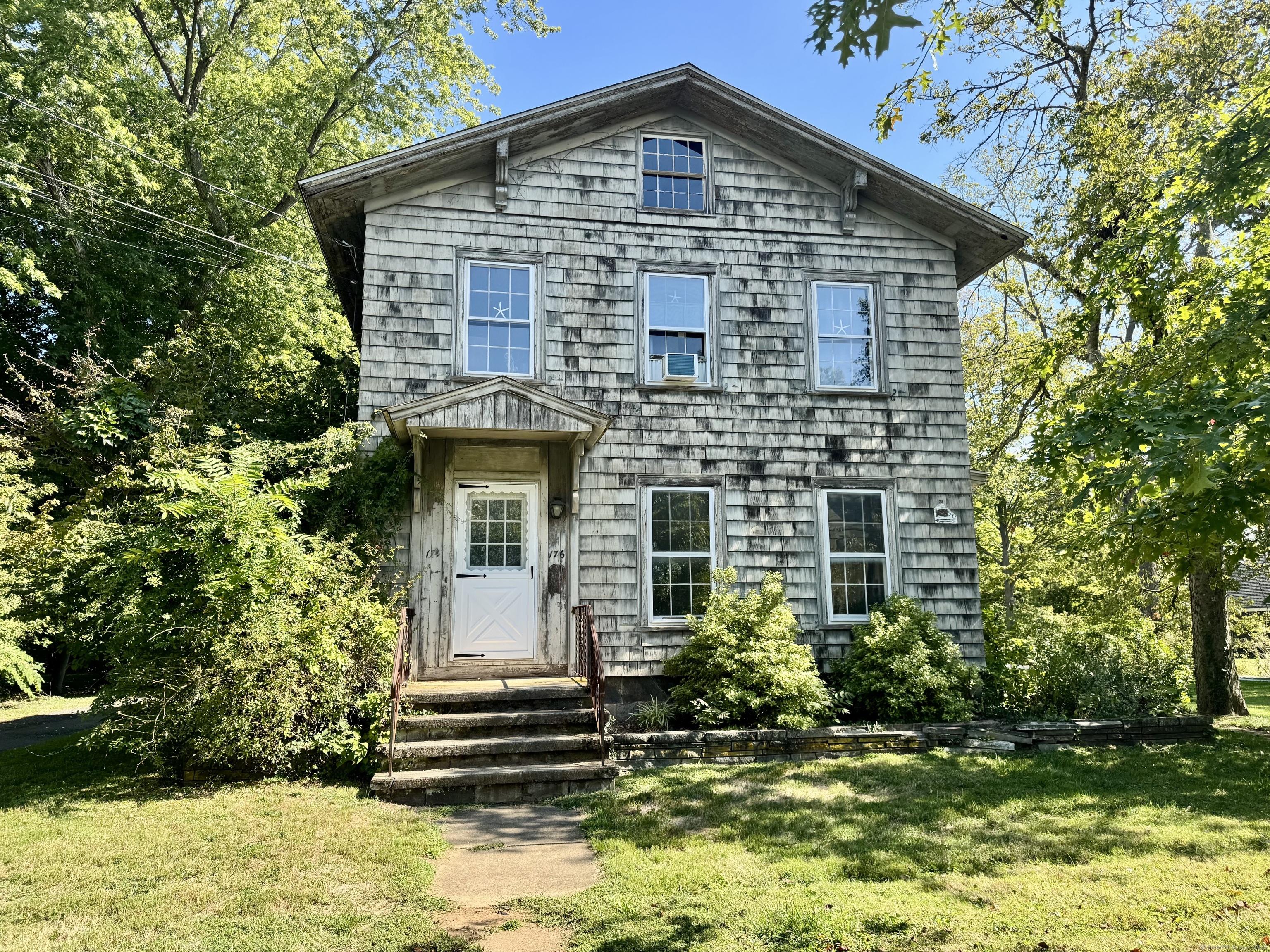 174 Whitfield Street Guilford CT 06437