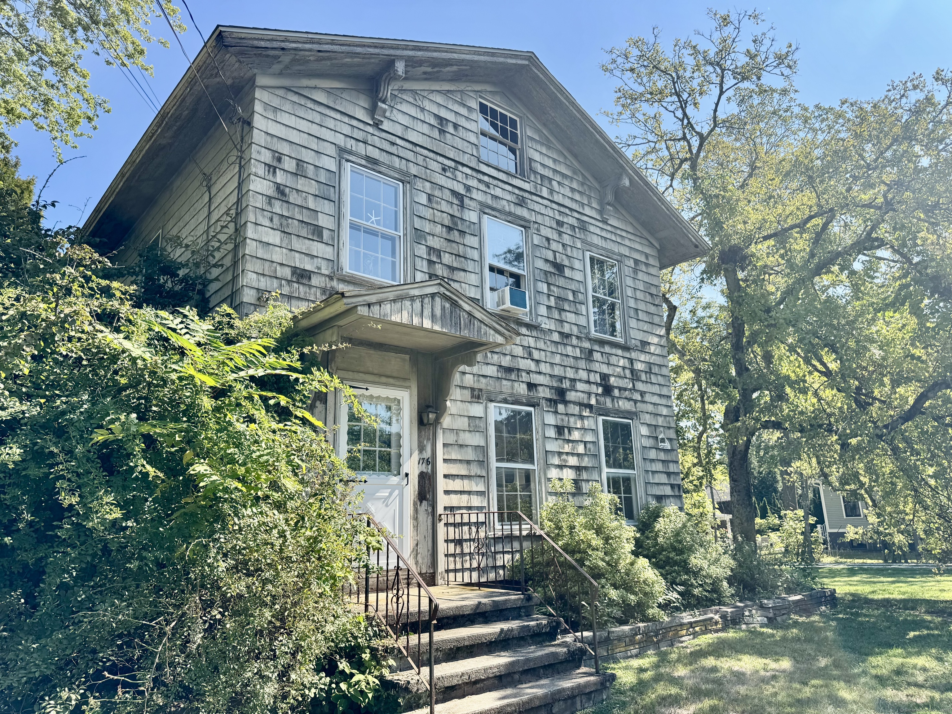 174 Whitfield Street Guilford CT 06437