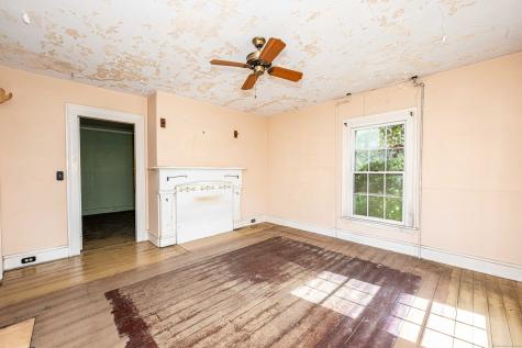 174 Whitfield Street Guilford CT 06437