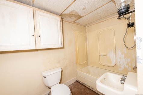 174 Whitfield Street Guilford CT 06437