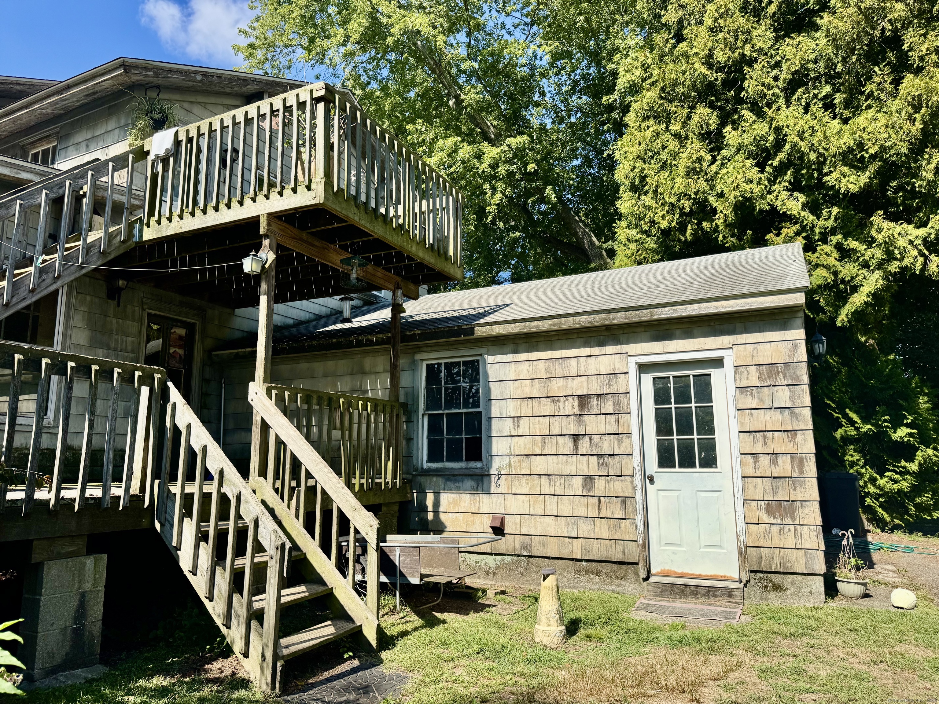174 Whitfield Street Guilford CT 06437