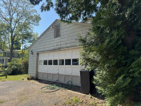 174 Whitfield Street Guilford CT 06437