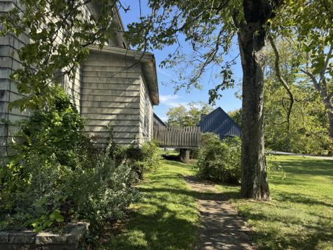 174 Whitfield Street Guilford CT 06437