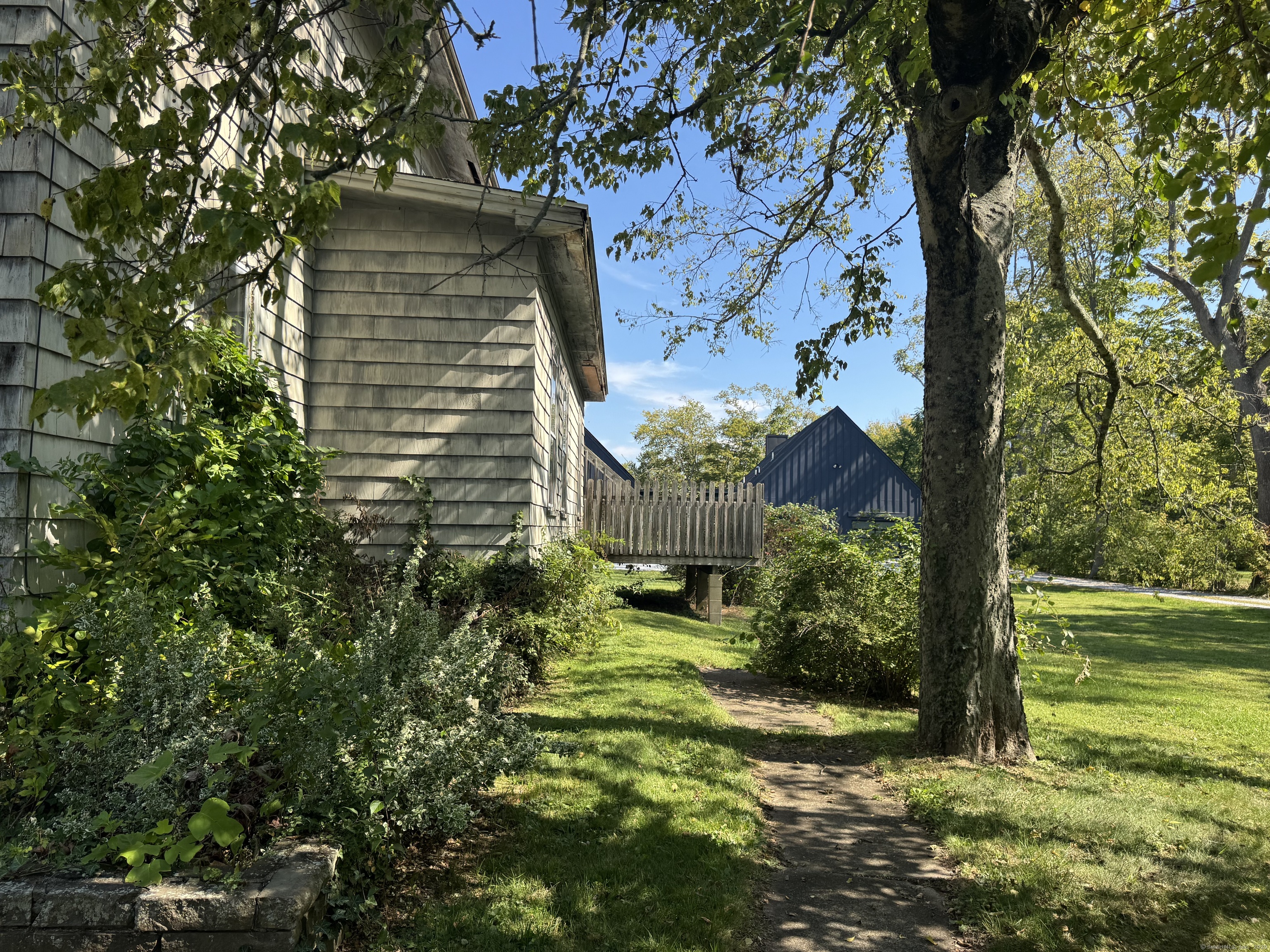 174 Whitfield Street Guilford CT 06437