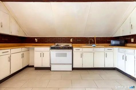 287 Central Avenue Norwich CT 06360