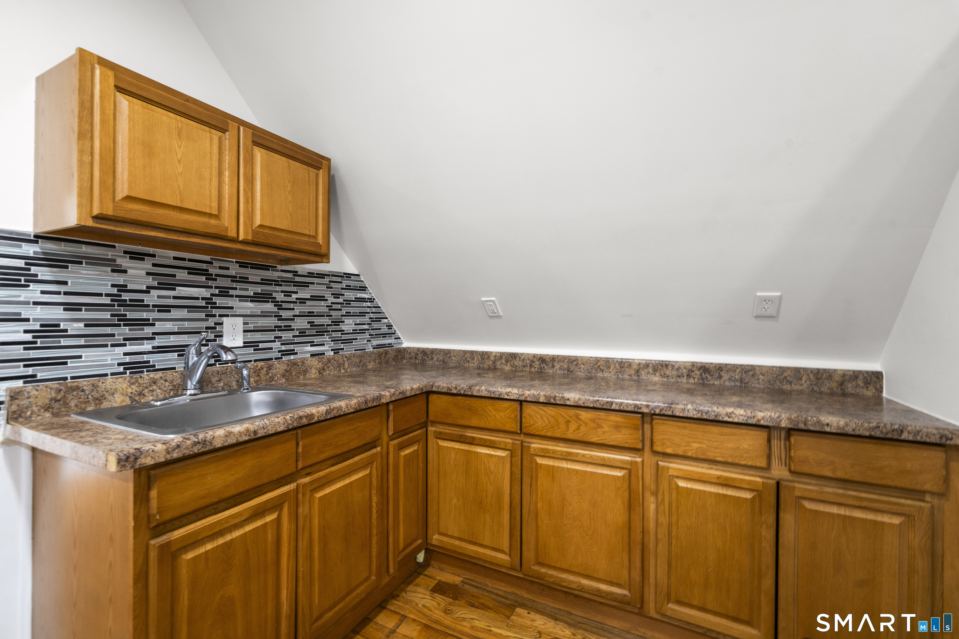 483 Edgewood Street Hartford CT 06112