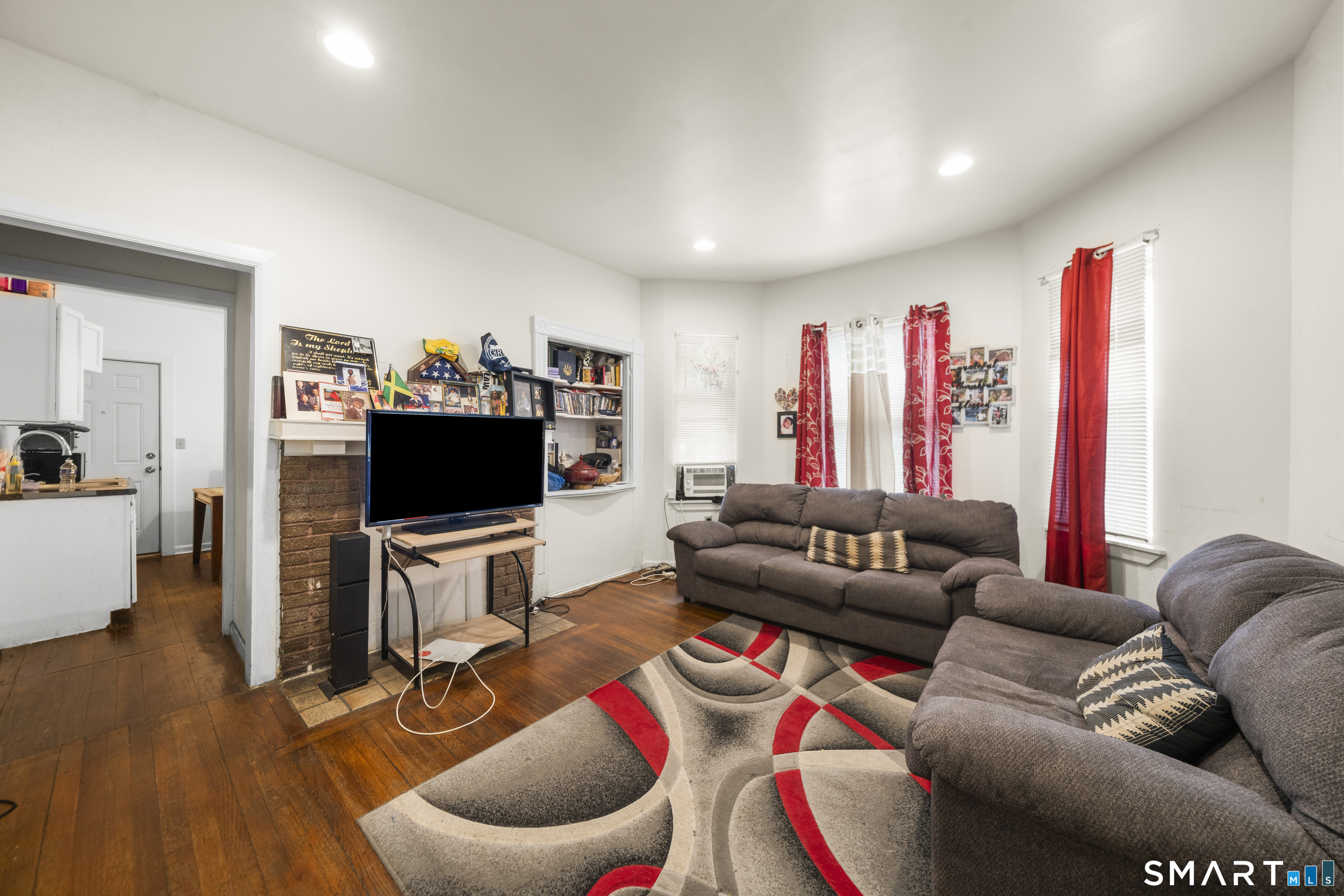 483 Edgewood Street Hartford CT 06112