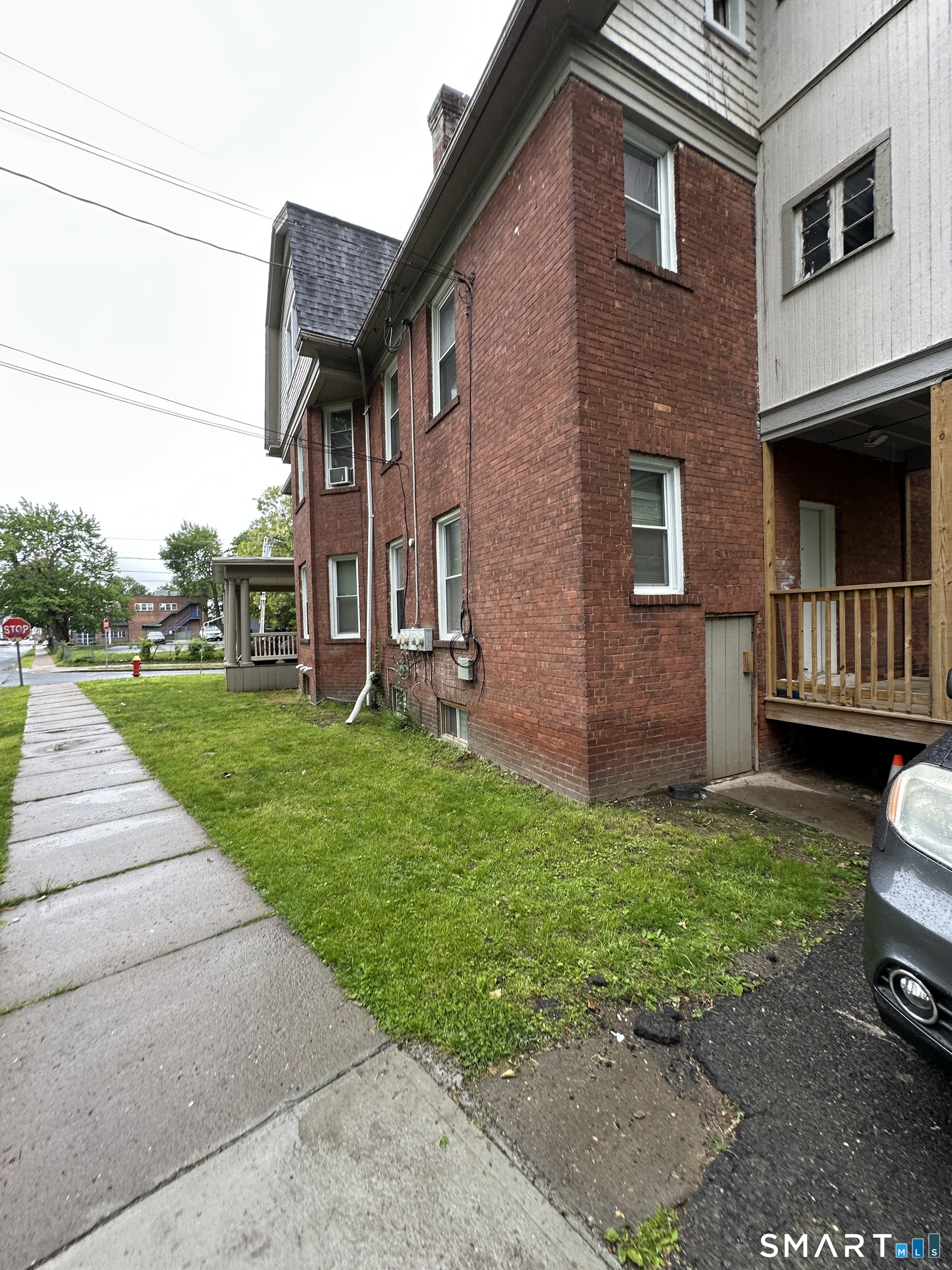 483 Edgewood Street Hartford CT 06112