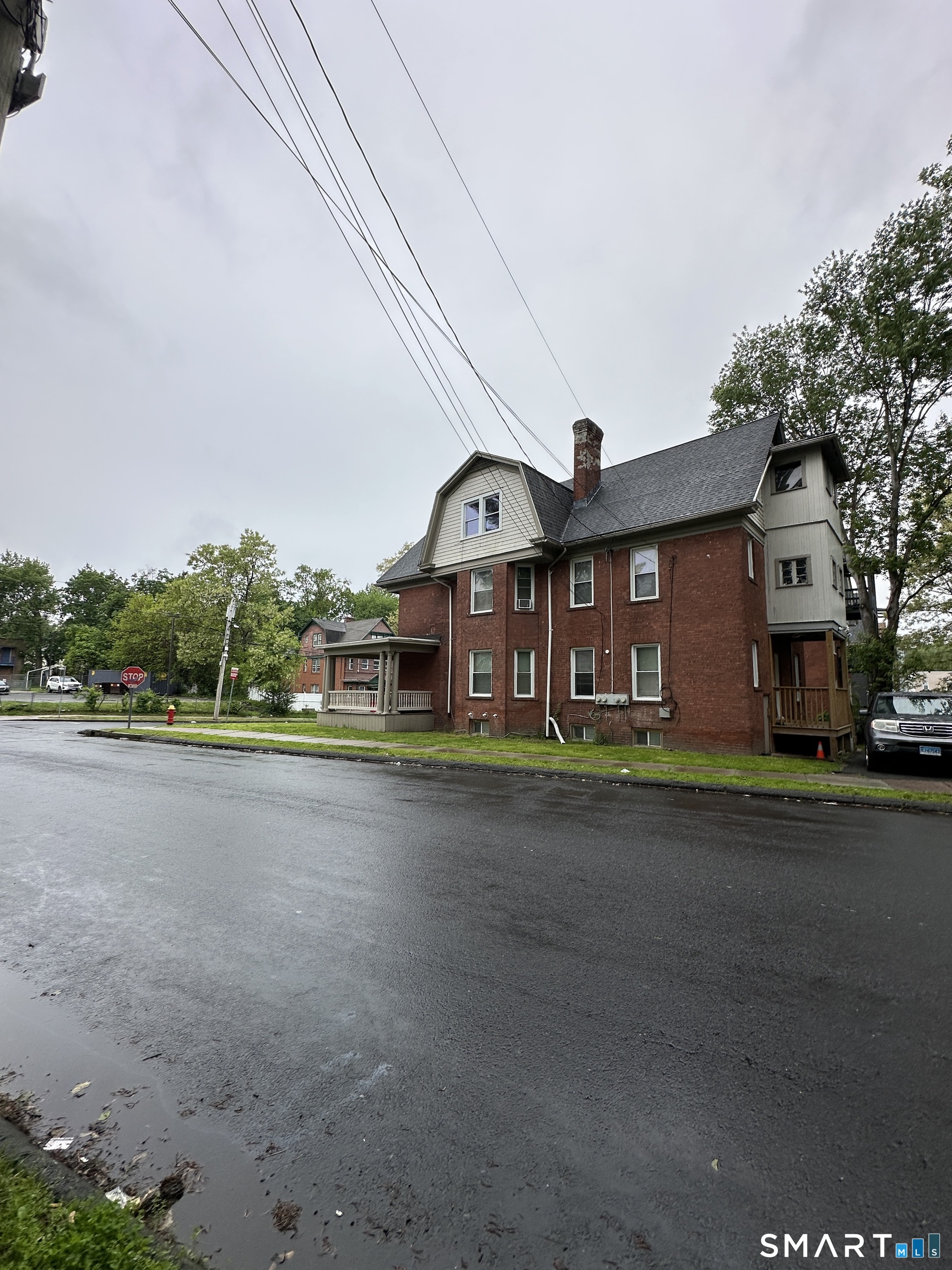483 Edgewood Street Hartford CT 06112