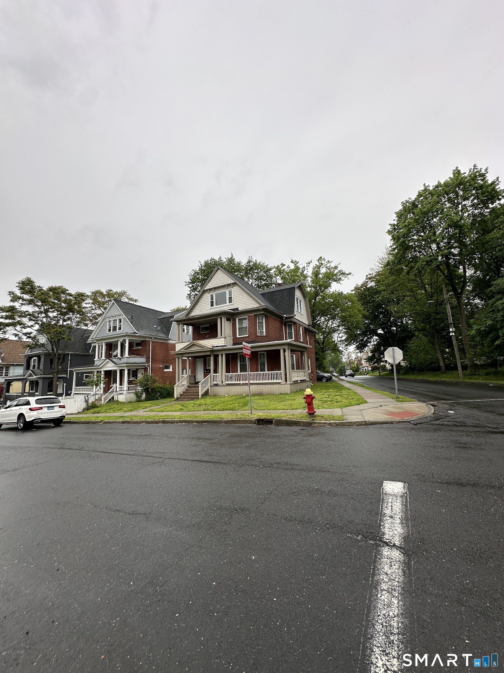 483 Edgewood Street Hartford CT 06112