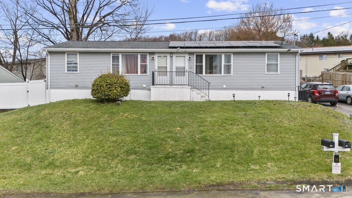 15 Spread Oak Lane Waterbury CT 06704