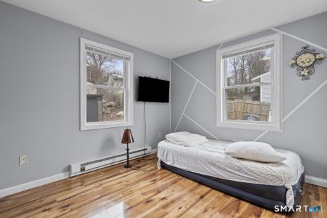 15 Spread Oak Lane Waterbury CT 06704