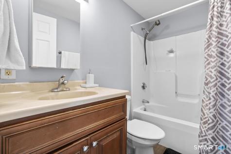 15 Spread Oak Lane Waterbury CT 06704