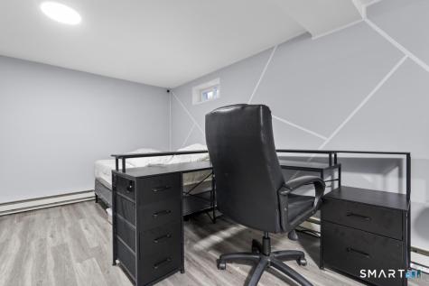15 Spread Oak Lane Waterbury CT 06704