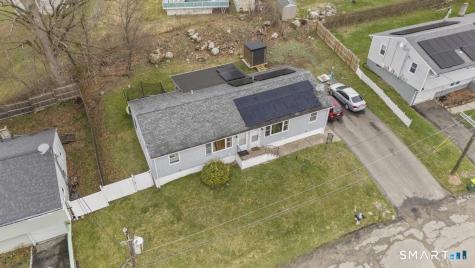 15 Spread Oak Lane Waterbury CT 06704