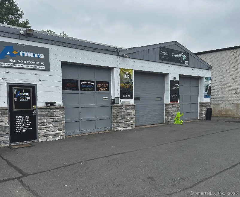 52 Burnside Avenue East Hartford CT 06108