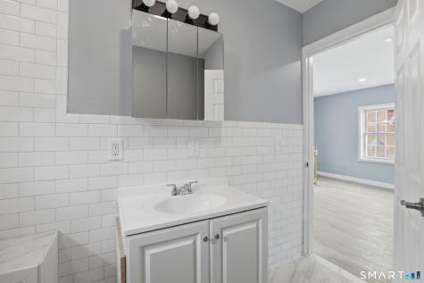 33 Congress Avenue Waterbury CT 06708