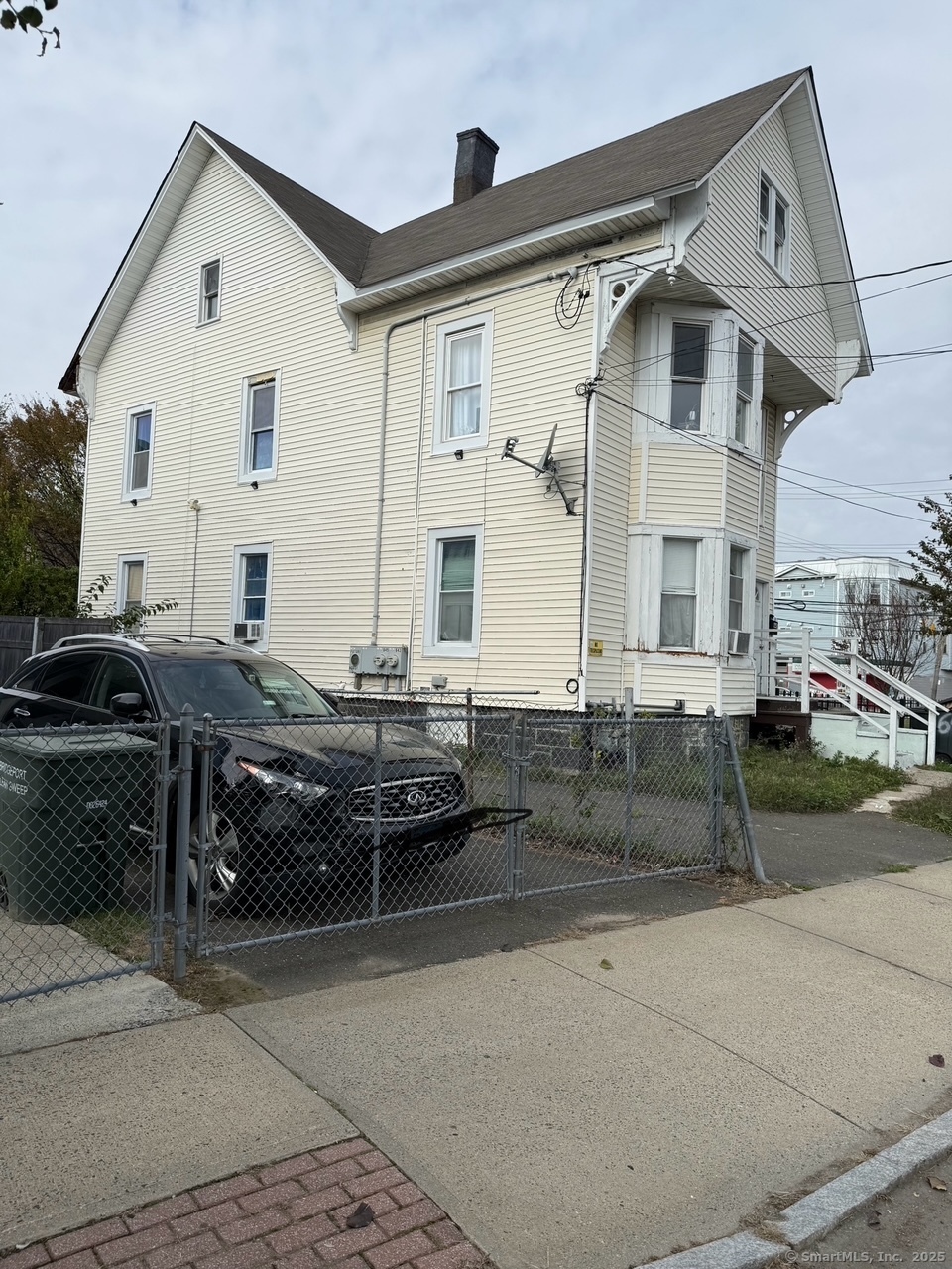 643 Newfield Avenue Bridgeport CT 06607