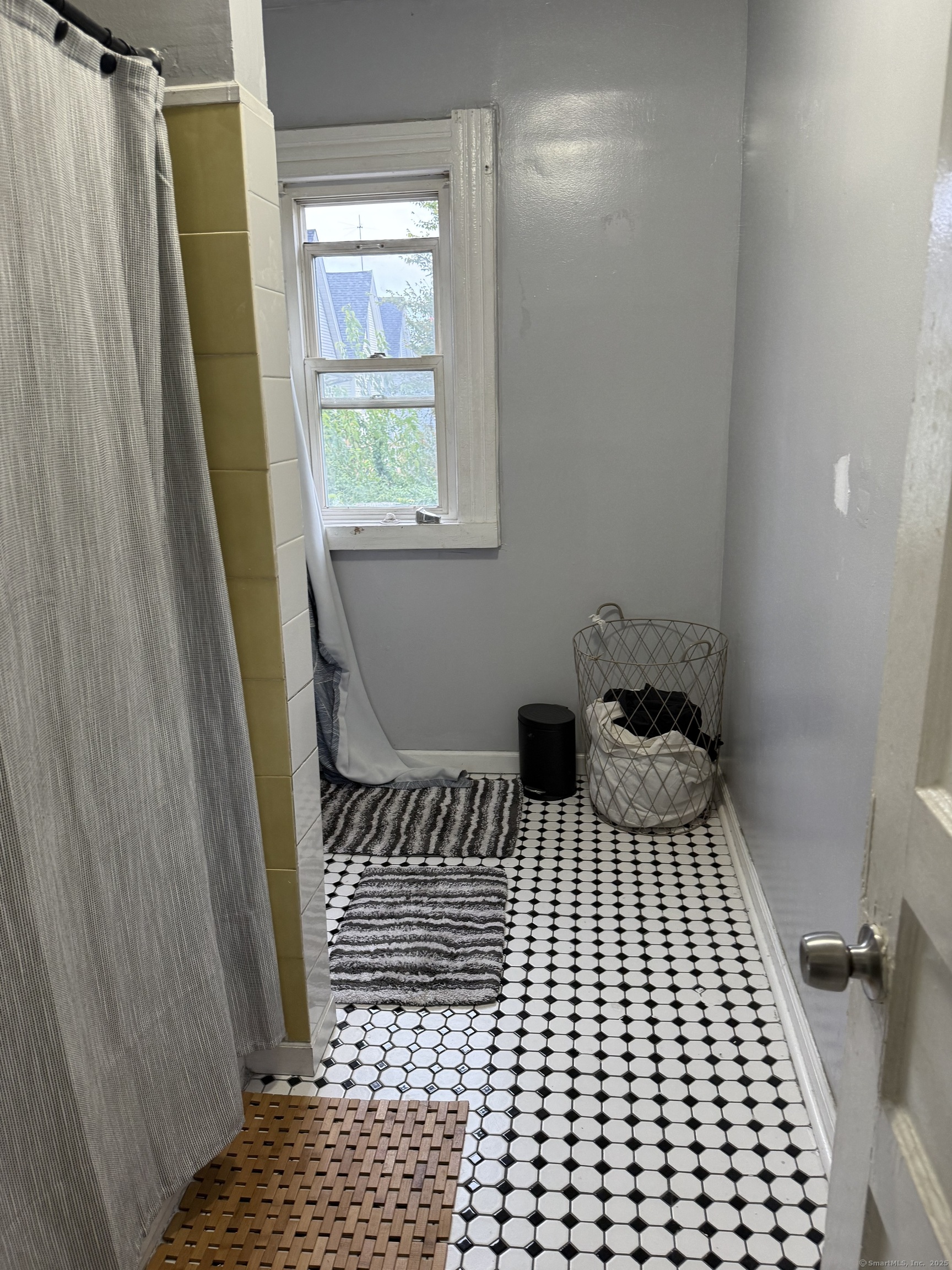 643 Newfield Avenue Bridgeport CT 06607