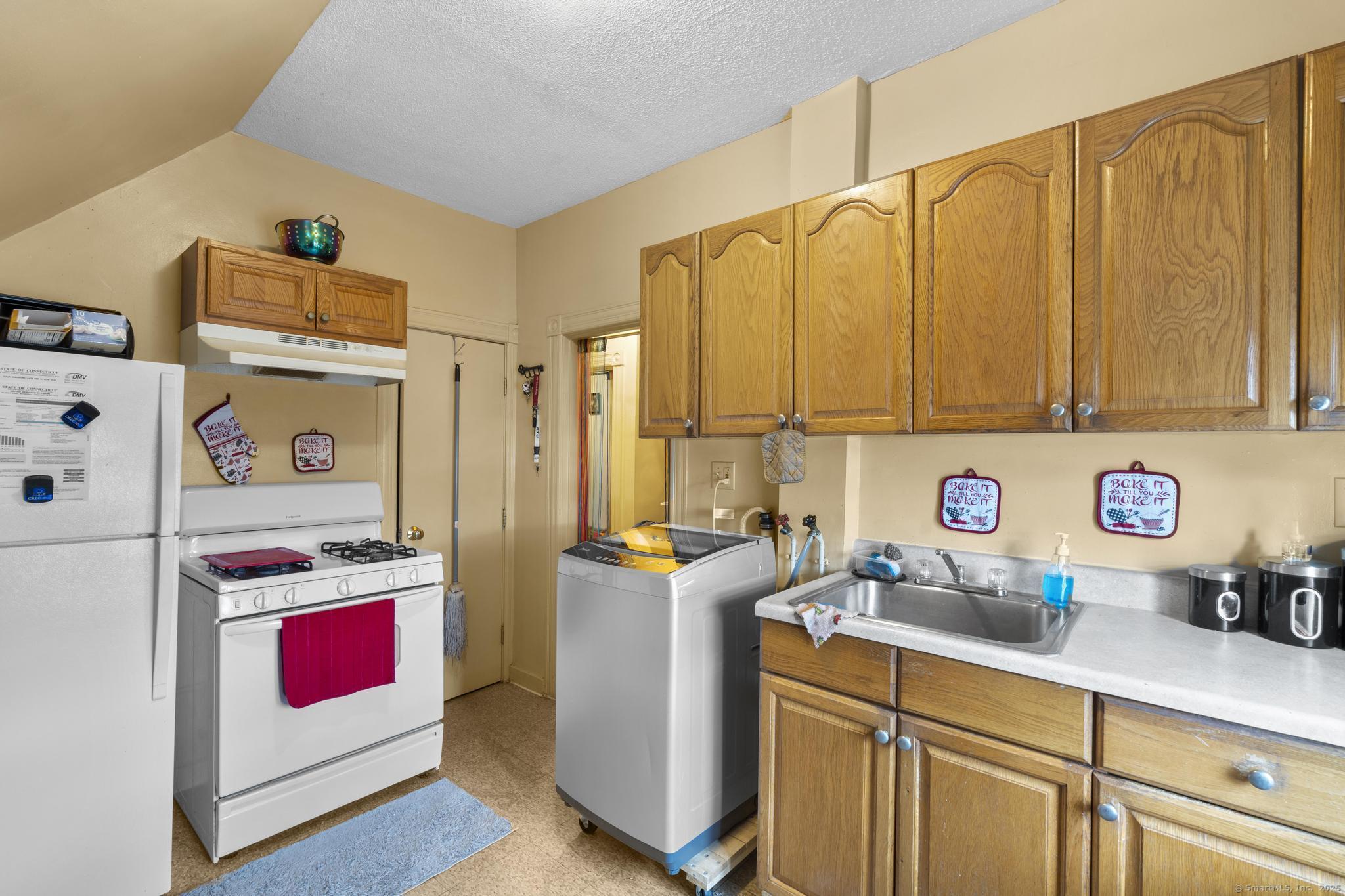 155-157 Seymour Street Hartford CT 06106