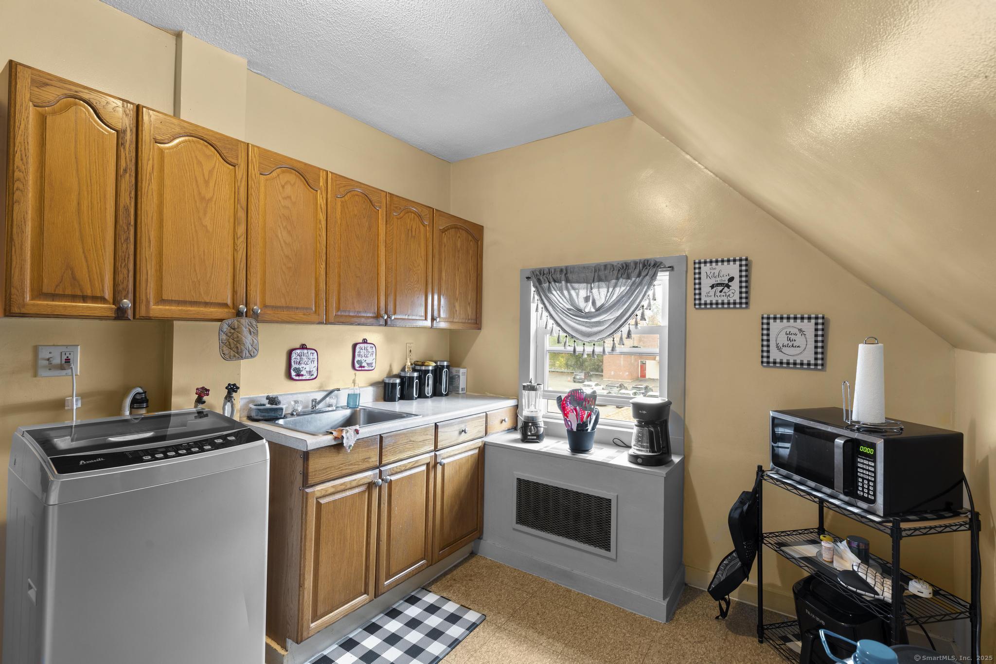 155-157 Seymour Street Hartford CT 06106