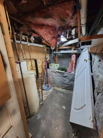 72 Willetts Avenue New London CT 06320