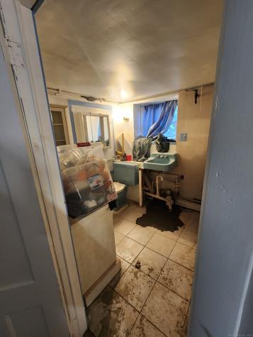 72 Willetts Avenue New London CT 06320