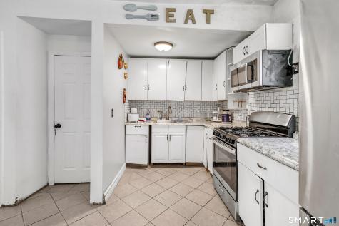 17 Sarsfield Street Waterbury CT 06704