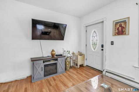 17 Sarsfield Street Waterbury CT 06704