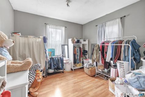 17 Sarsfield Street Waterbury CT 06704
