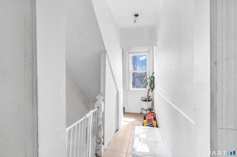 17 Sarsfield Street Waterbury CT 06704