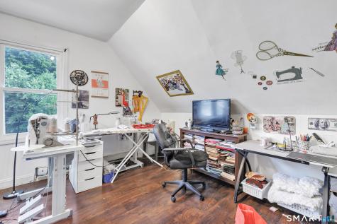 17 Sarsfield Street Waterbury CT 06704