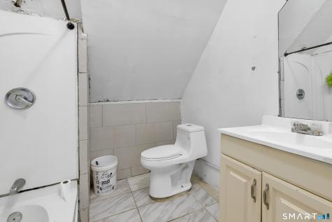 17 Sarsfield Street Waterbury CT 06704