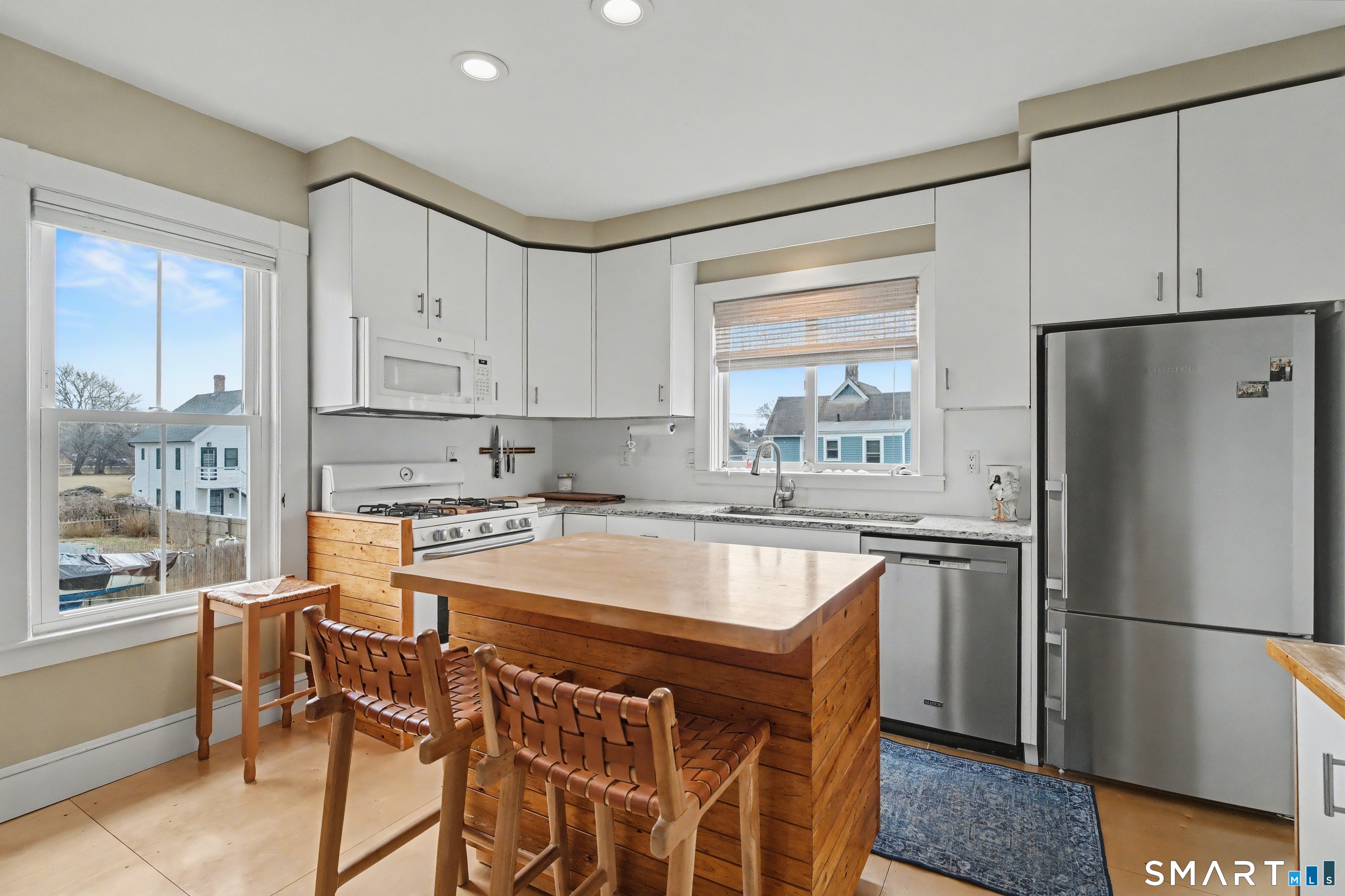 9 Oak Drive Stonington CT 06378