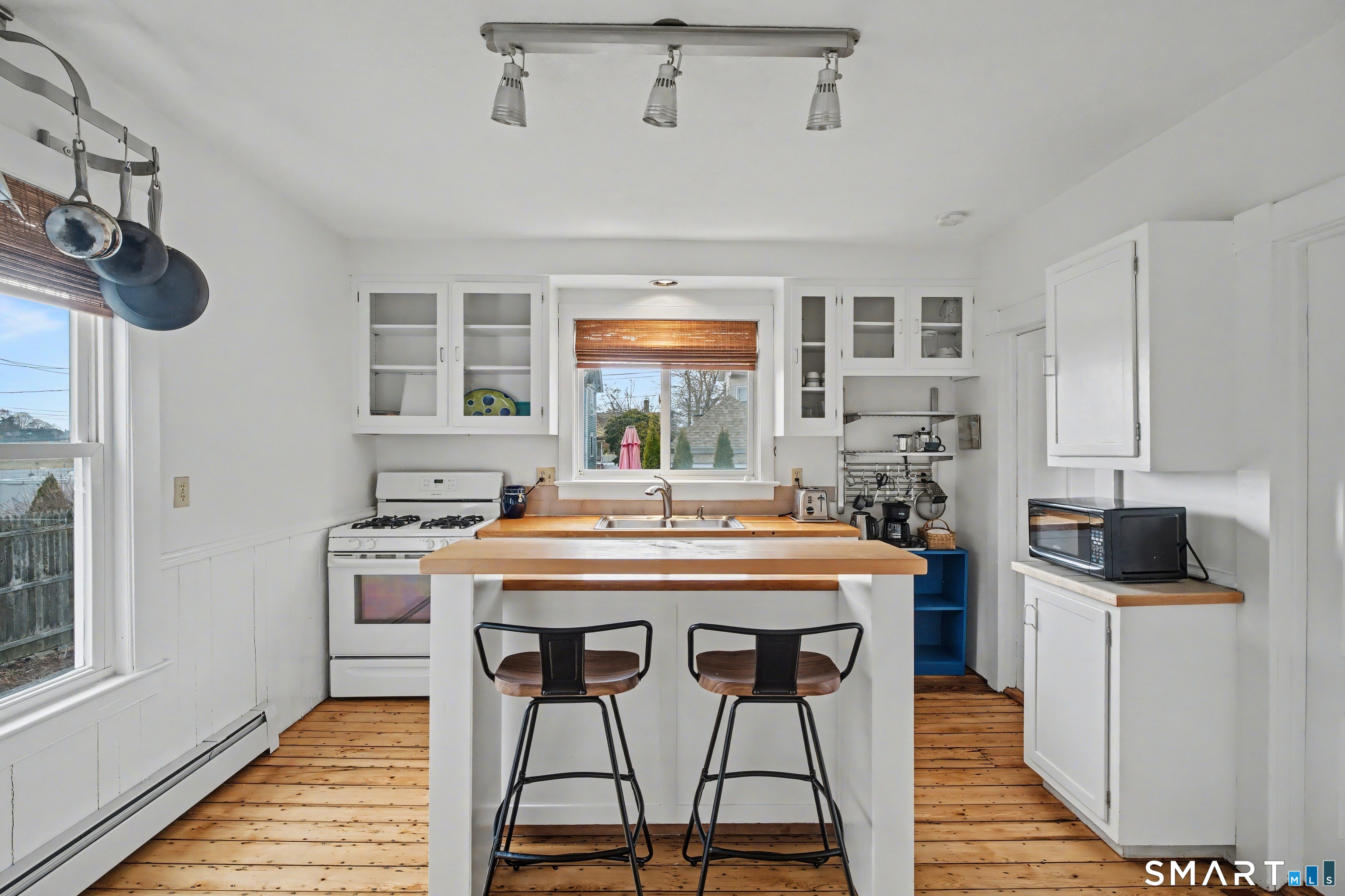 9 Oak Drive Stonington CT 06378