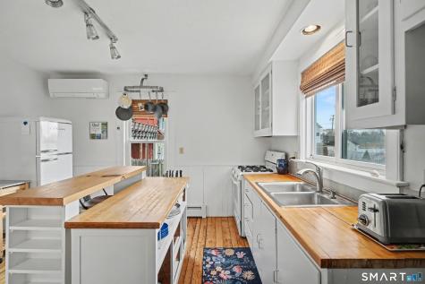 9 Oak Drive Stonington CT 06378