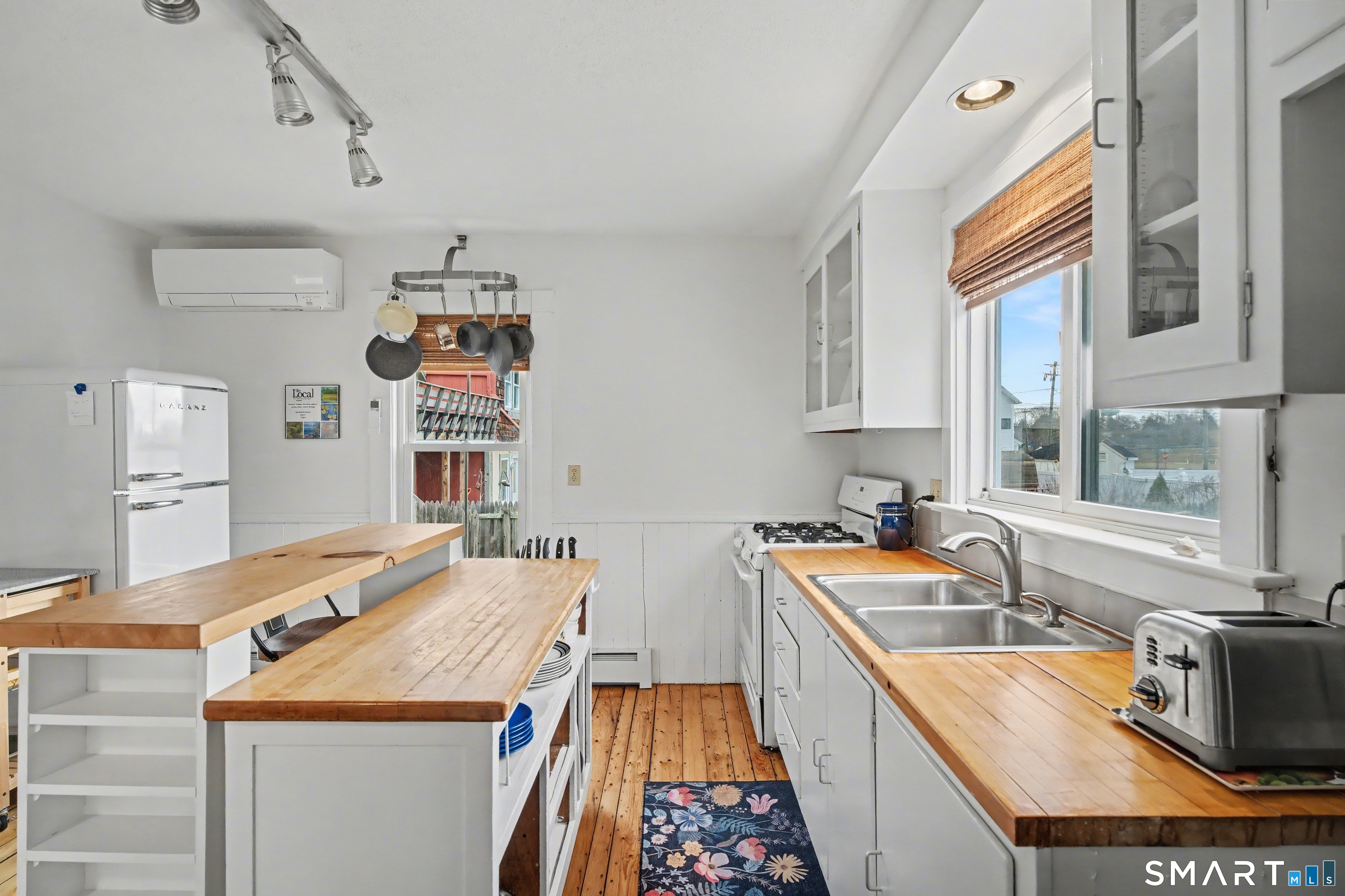 9 Oak Drive Stonington CT 06378