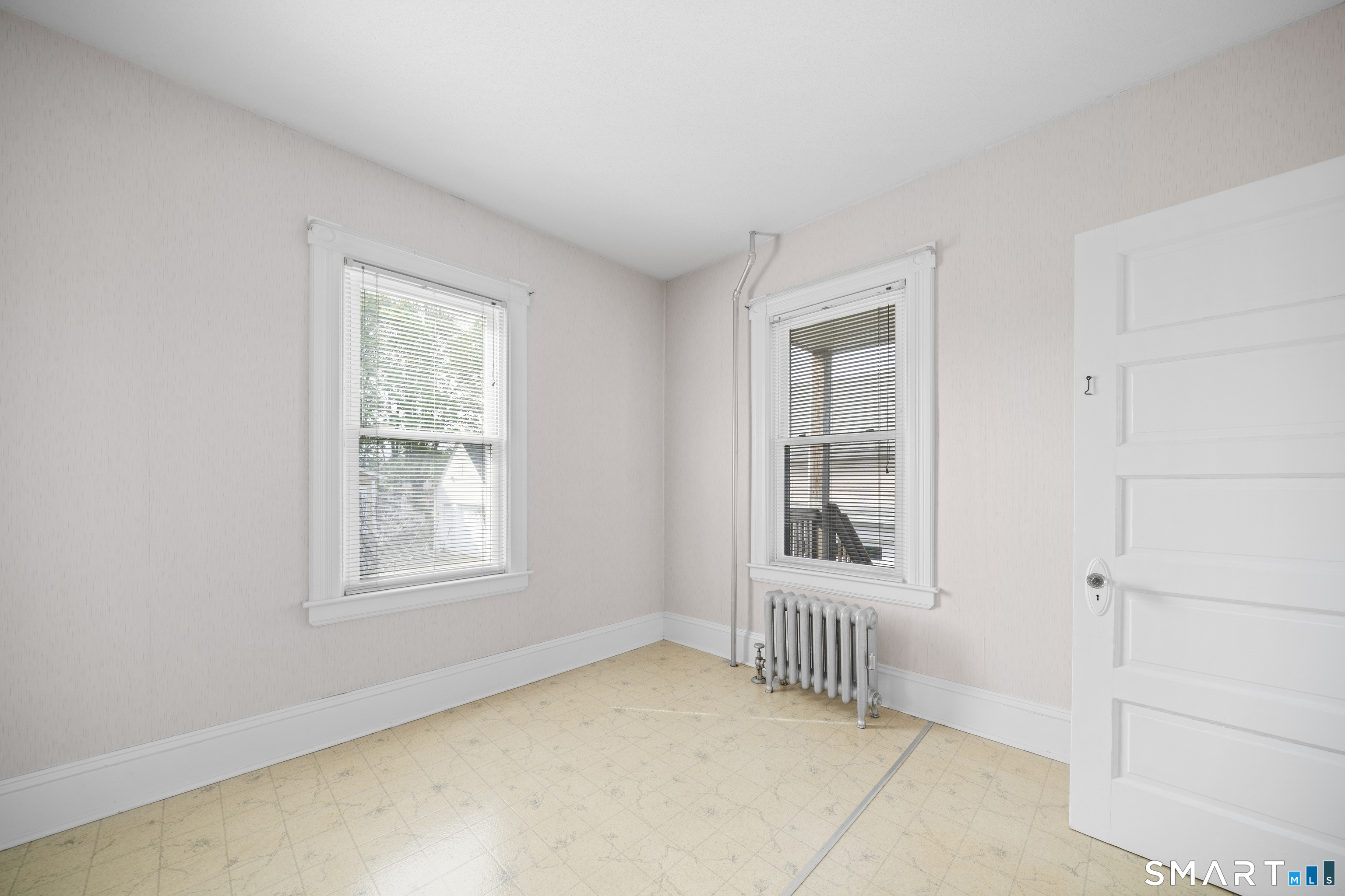 27 Park Avenue Enfield CT 06082