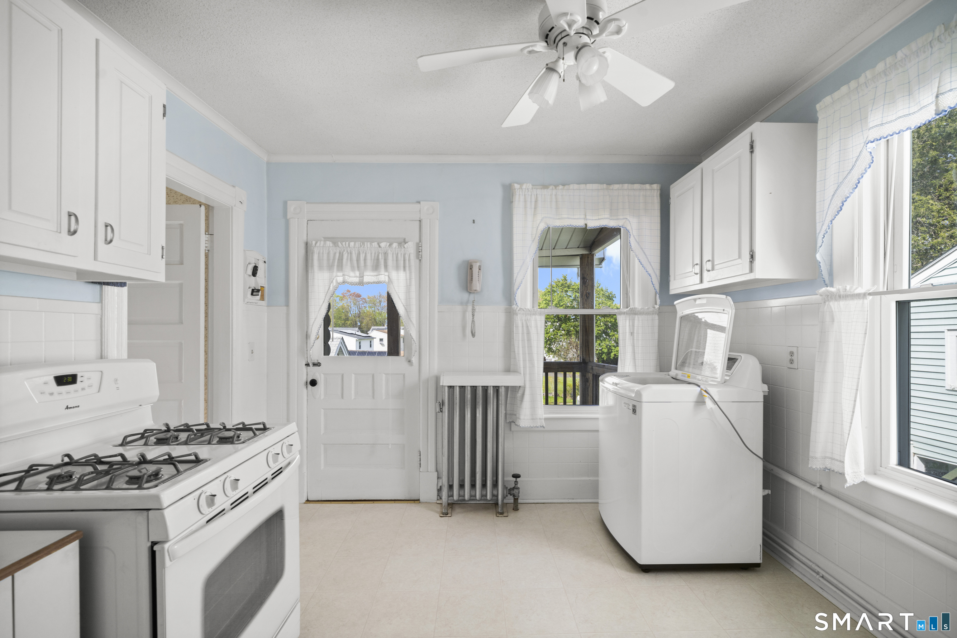 27 Park Avenue Enfield CT 06082