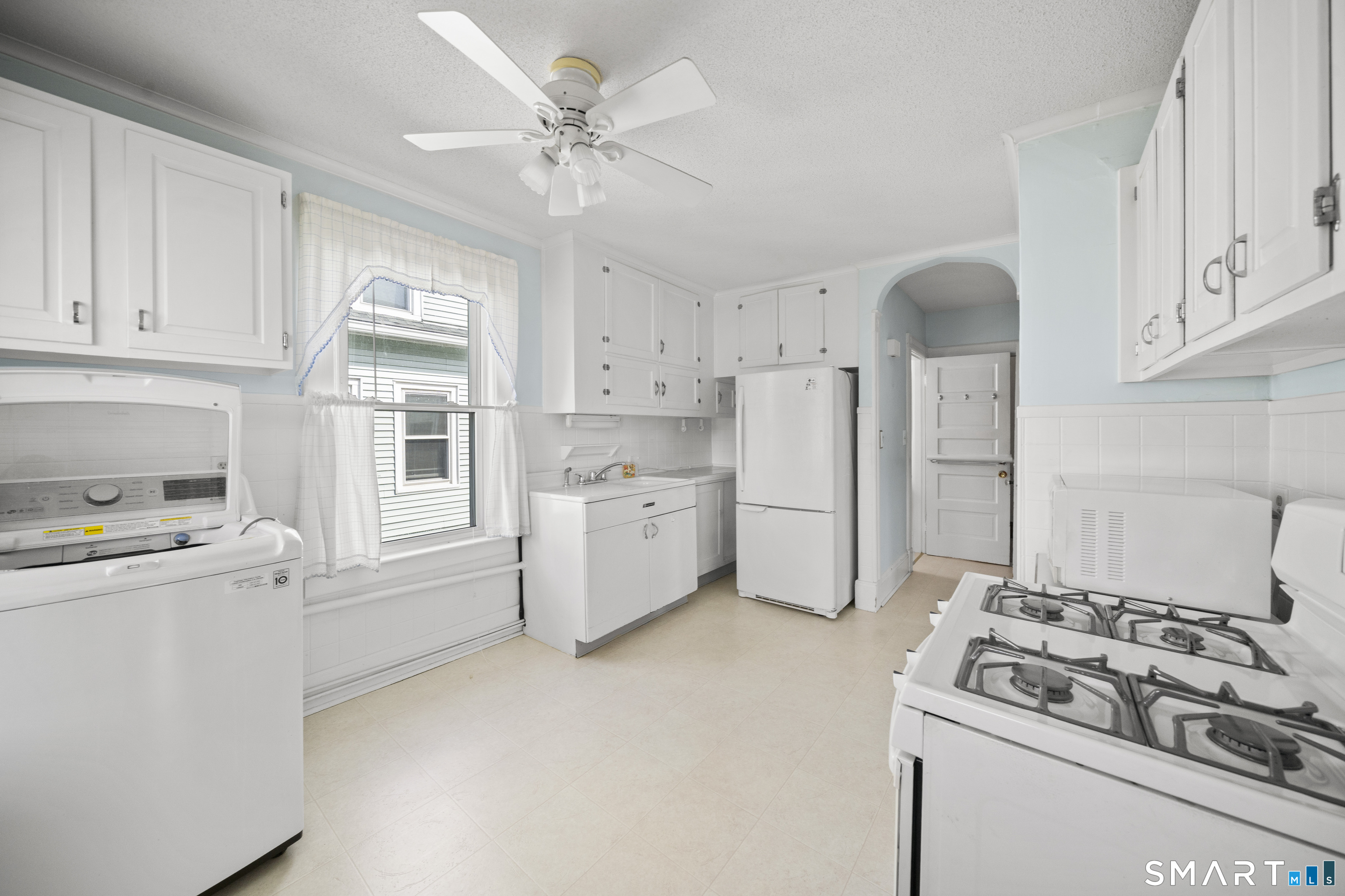 27 Park Avenue Enfield CT 06082