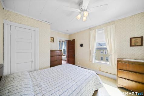 27 Park Avenue Enfield CT 06082