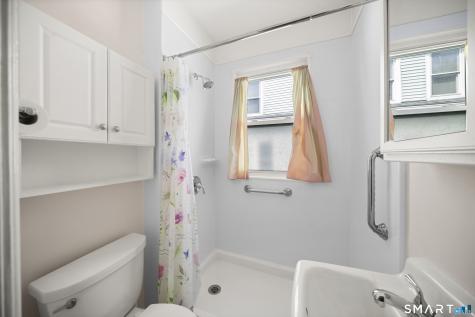 27 Park Avenue Enfield CT 06082
