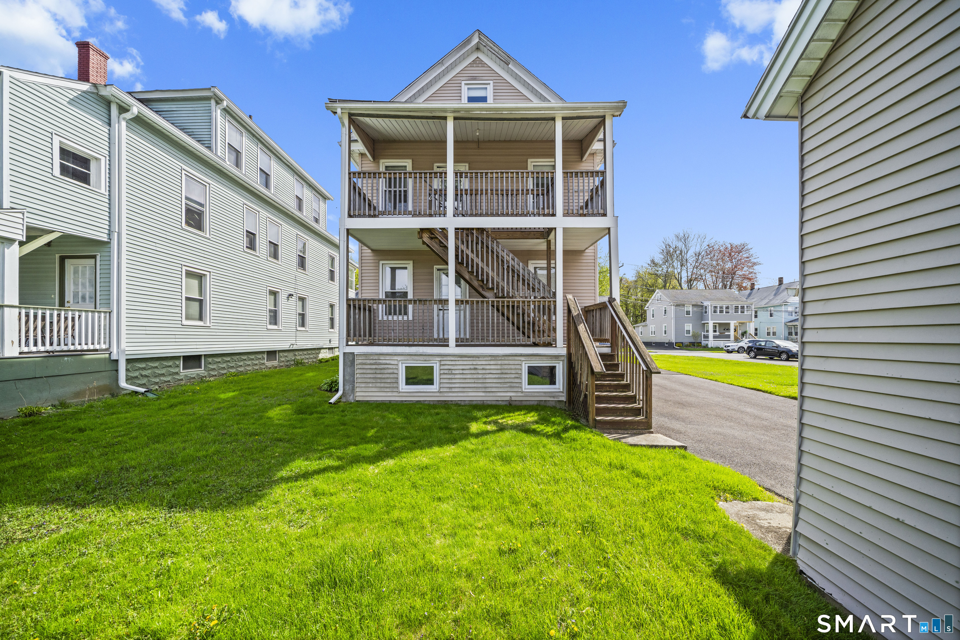 27 Park Avenue Enfield CT 06082